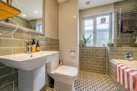 2 bedroom flat for sale, Peckham Rye, East Dulwich