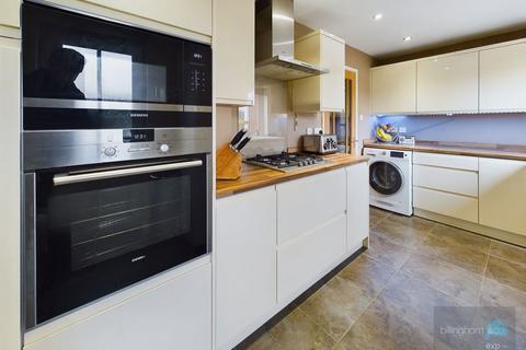 18 Elm Grove, Kinver, Stourbridge, DY7 6JG