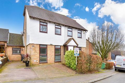 3 bedroom semi-detached house for sale, Forestdale Road, Chatham ME5