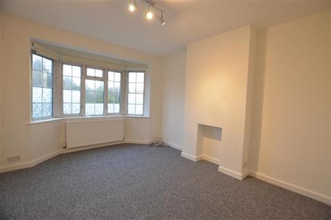 2 bedroom apartment for sale, Crescent View, Loughton, IG10