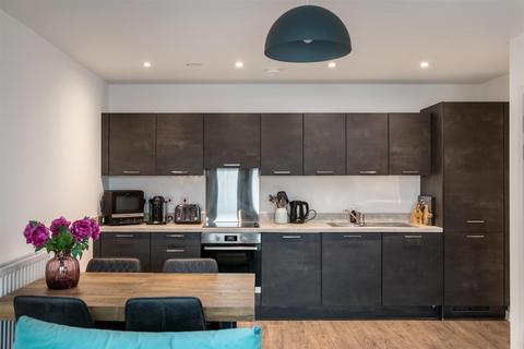 Marketfield Way, Redhill