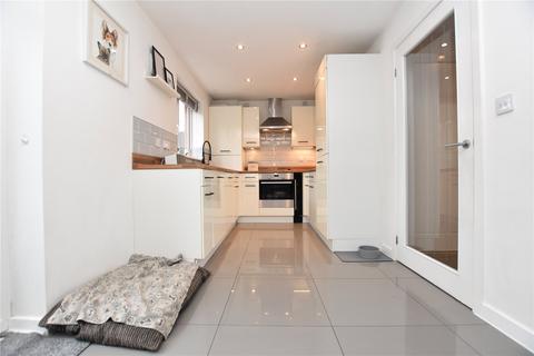 3 bedroom semi-detached house for sale, Malton Mews, Morley, Leeds, West Yorkshire