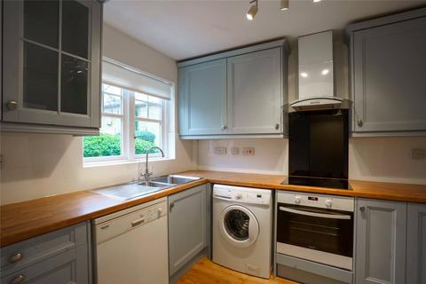 3 bedroom townhouse for sale, Fawcett Close, London, SW16