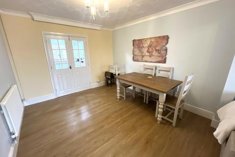 147 Craythorne Road, Stretton, Burton-on-trent, DE13 0AZ