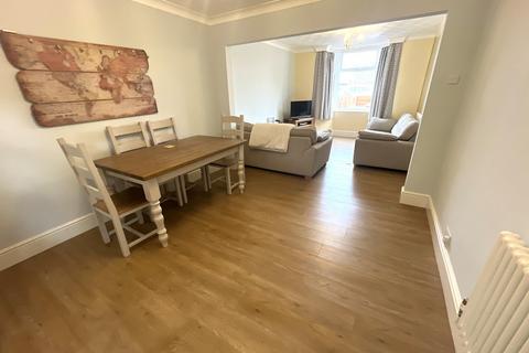 147 Craythorne Road, Stretton, Burton-on-trent, DE13 0AZ