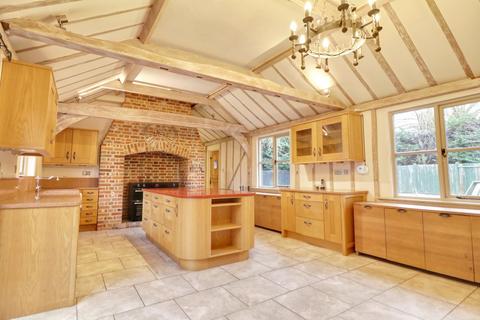 4 bedroom barn to rent, Crabbs Green, Hatfield Broad Oak, Bishop's Stortford, CM22