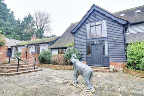 4 bedroom barn to rent, Crabbs Green, Hatfield Broad Oak, Bishop's Stortford, CM22