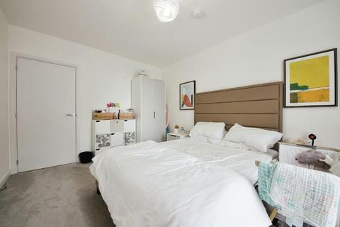 1 bedroom flat for sale, Rosefinch Apartments, London NW9