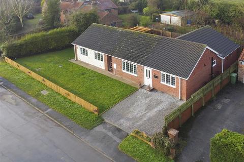 5 bedroom detached bungalow for sale, Green Lane, East Cottingwith, York