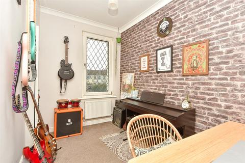 4 First Avenue, Queenborough, ME11 5JF