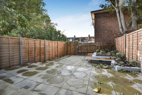 4 bedroom terraced house to rent, Southcroft Road, London SW17