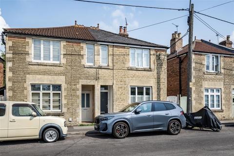 3 bedroom semi-detached house for sale, Parkfields, Chippenham