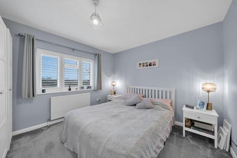 140 Longmead Drive, Sidcup, DA14 4NZ