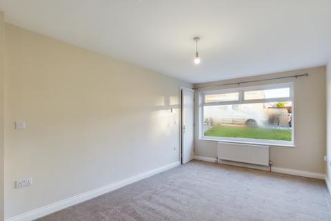 2 bedroom semi-detached bungalow to rent, Bridlington, YO16 7EN