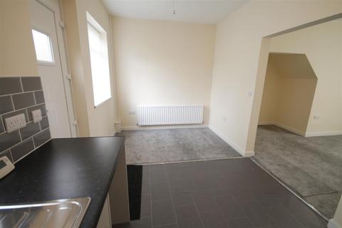 2 bedroom terraced house to rent, South View, Ushaw Moor, Durham