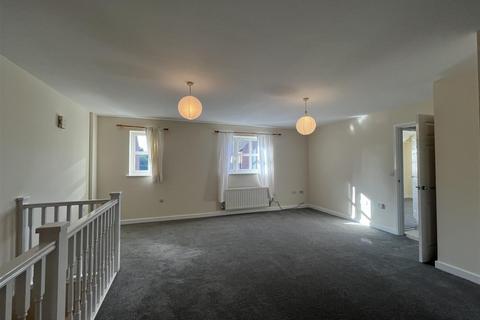 2 bedroom apartment to rent, Massingham Park