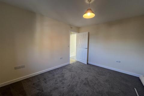 2 bedroom apartment to rent, Massingham Park