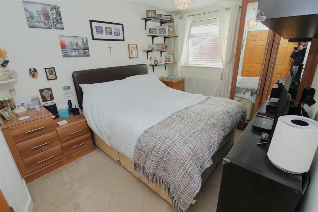 Bed1.JPG