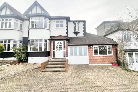 4 bedroom semi-detached house to rent, London Road, Brentwood CM14