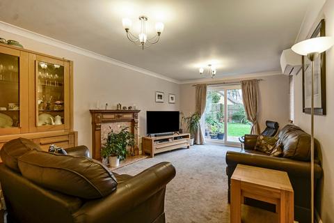 21 Conker Close, Kingsnorth, Ashford, TN23 3LL