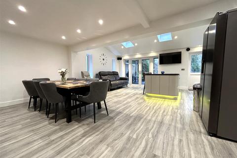 2 Mill Close, Broom, Alcester, B50 4HT