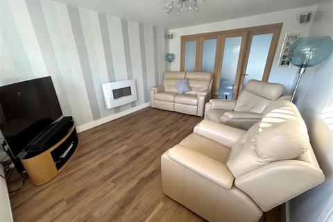 2 Mill Close, Broom, Alcester, B50 4HT
