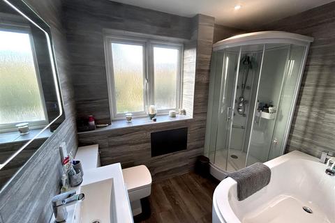 2 Mill Close, Broom, Alcester, B50 4HT