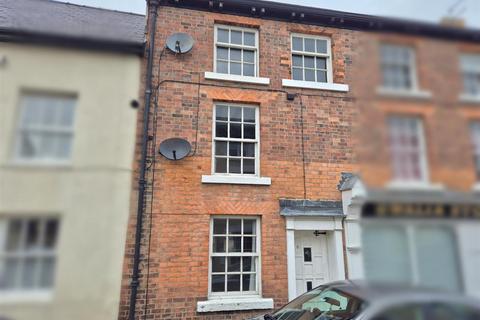 2 bedroom terraced house to rent, Market Street, Llanfyllin