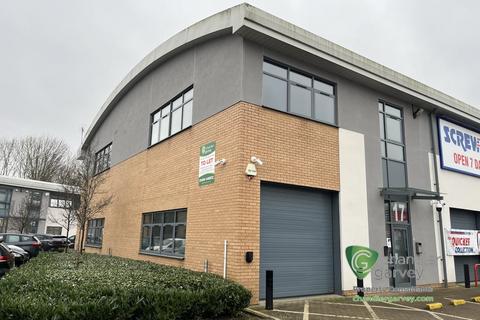 Industrial unit to rent, Moor Road, Chesham HP5