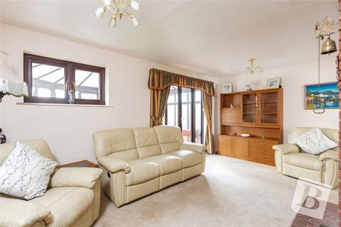 4 bedroom detached house for sale, Colyers Reach, Chelmsford, Essex, CM2