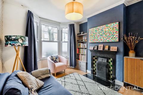 2 bedroom terraced house for sale, Walthamstow E17