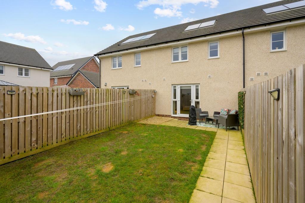 Rear View/ Garden