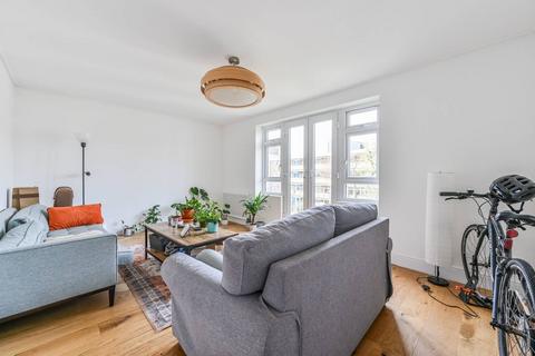 3 bedroom maisonette for sale, Coles Court, Trott Street, Battersea, London, SW11