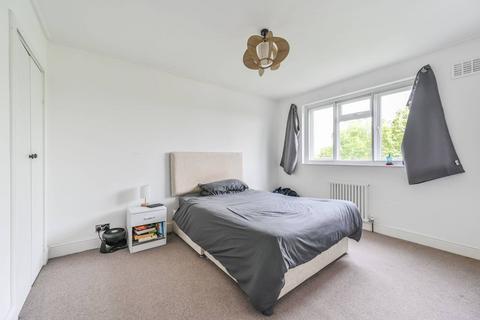 3 bedroom maisonette for sale, Coles Court, Trott Street, Battersea, London, SW11