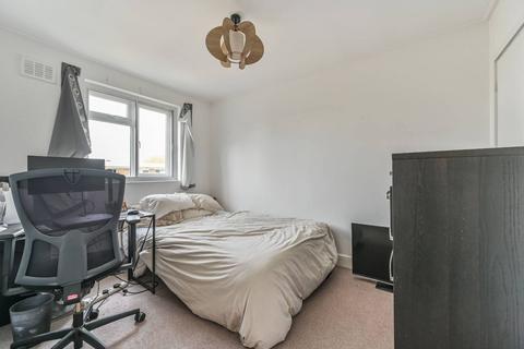 3 bedroom maisonette for sale, Coles Court, Trott Street, Battersea, London, SW11