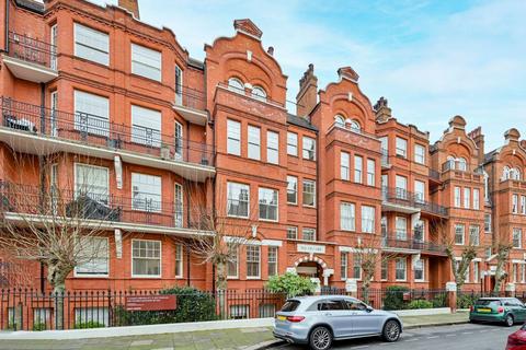 undefined, Hamlet Gardens, Hammersmith, London, W6