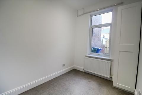 2 bedroom flat to rent, Plessey Road, Blyth, NE24