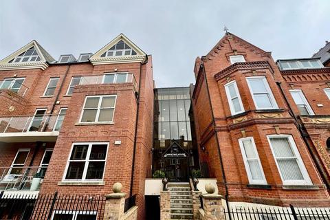 2 bedroom flat for sale, Avenue Victoria, Scarborough