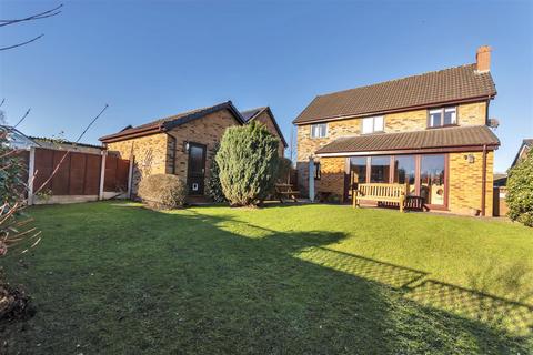 4 bedroom detached house for sale, Hampton Rise, Oswestry, SY11