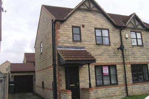 3 bedroom semi-detached house to rent, Ivy House Court, Scunthorpe DN16