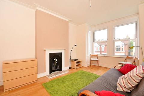 2 bedroom flat to rent, Drayton Gardens, West Ealing, London, W13