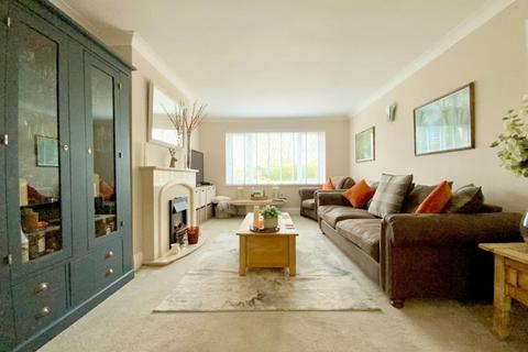 93 Barnoldby Road, Waltham, Grimsby, DN37 0DR