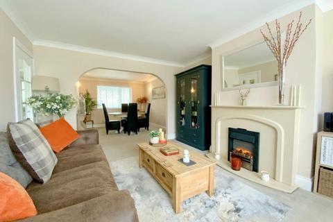 93 Barnoldby Road, Waltham, Grimsby, DN37 0DR