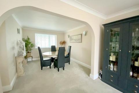93 Barnoldby Road, Waltham, Grimsby, DN37 0DR