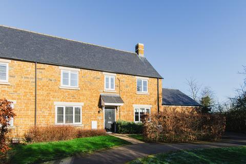 4 bedroom semi-detached house for sale, Darby Close, Bloxham, OX15