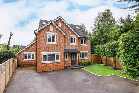 6 bedroom detached house to rent, Dorchester Close, Hinchley Wood, Esher, KT10