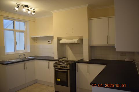 2 bedroom end of terrace house to rent, Castle Road, Hartshill CV10