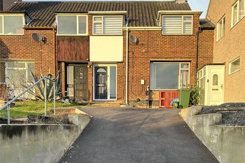 3 bedroom terraced house to rent, Salesbury Drive, Billericay, Essex, CM11