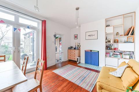 3 bedroom terraced house to rent, Birkbeck Road, Beckenham, BR3