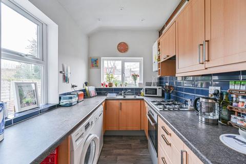 3 bedroom terraced house to rent, Birkbeck Road, Beckenham, BR3